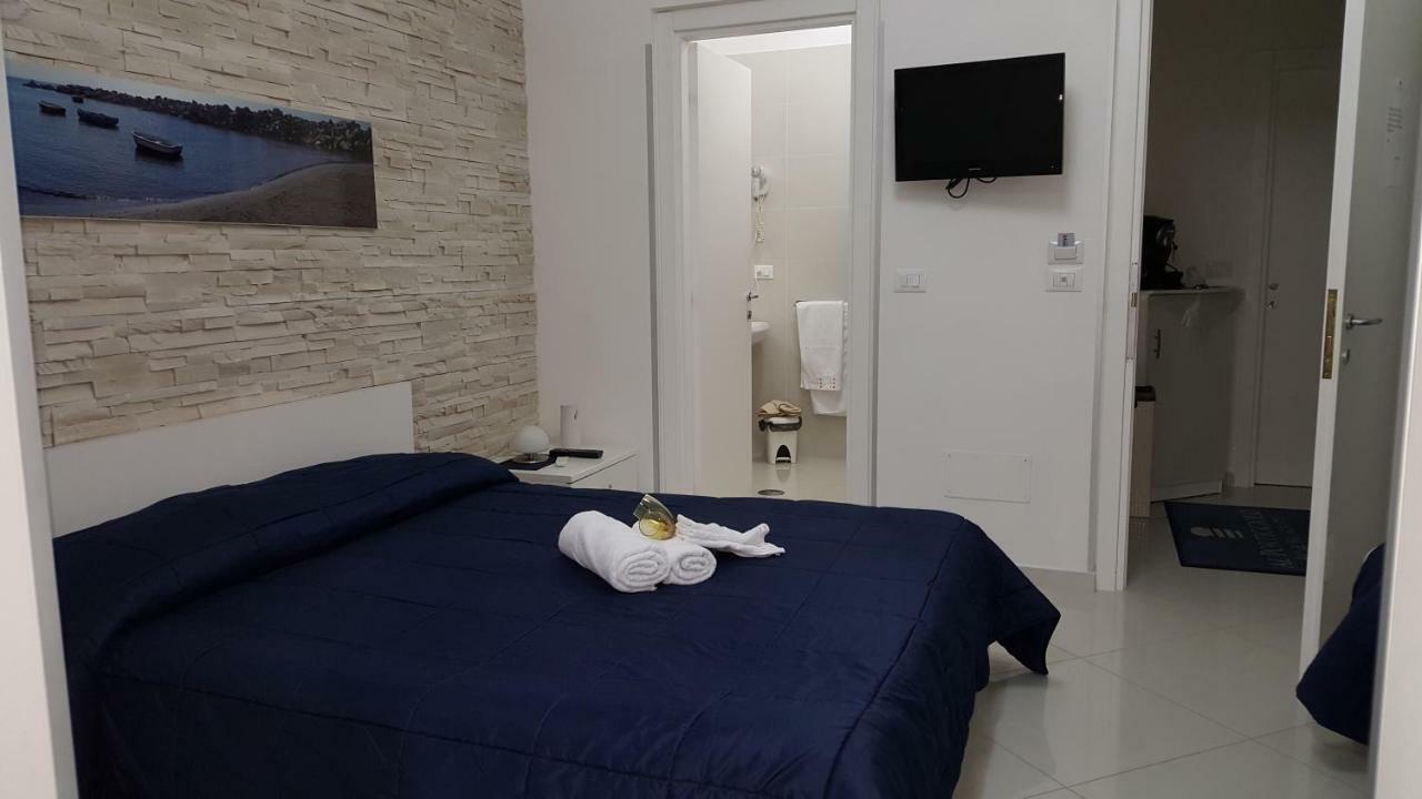 Al Porticciolo Bed and Breakfast Salerno Buitenkant foto
