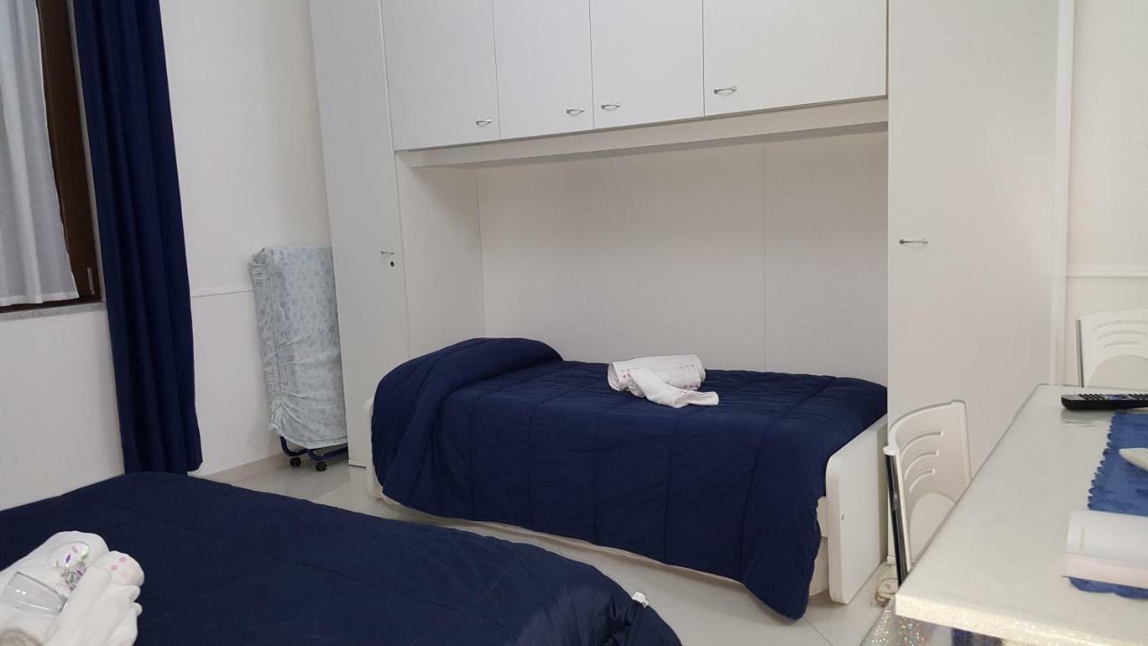 Al Porticciolo Bed and Breakfast Salerno Buitenkant foto