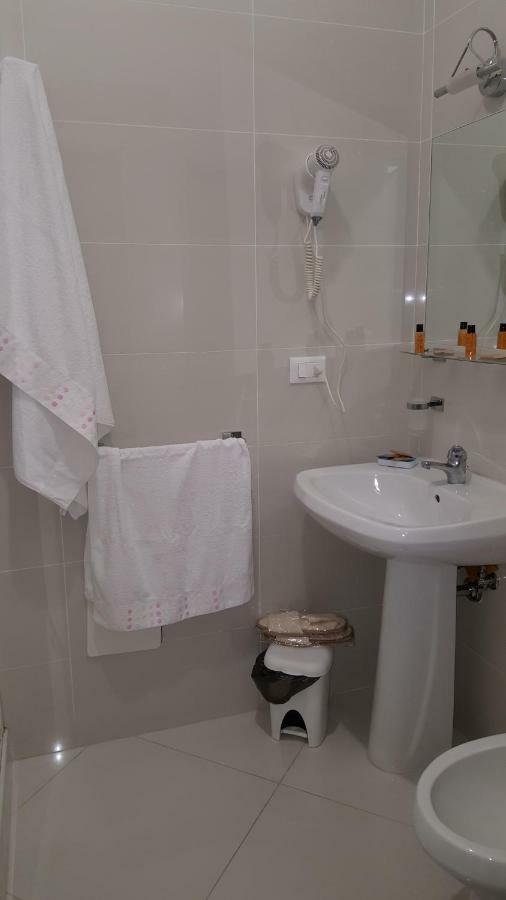 Al Porticciolo Bed and Breakfast Salerno Buitenkant foto