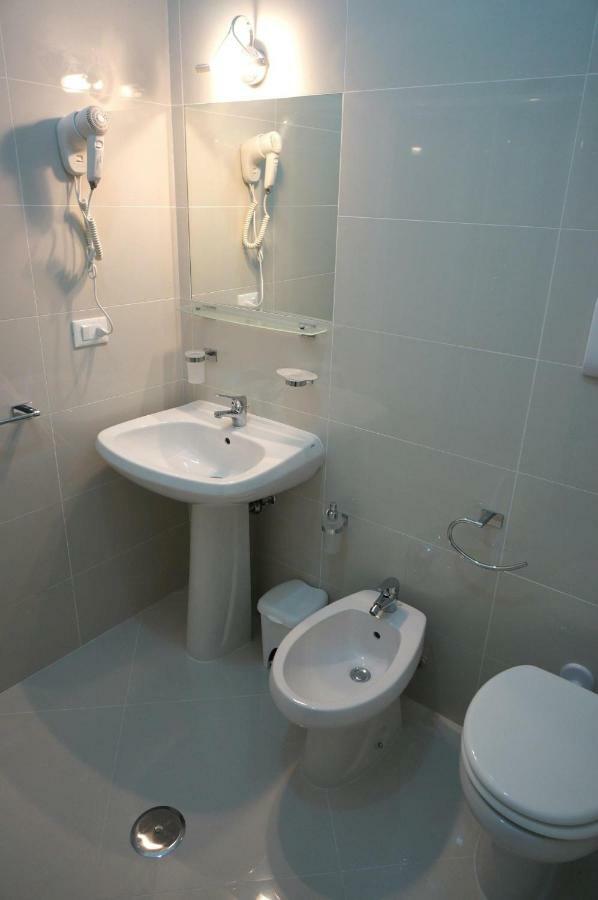 Al Porticciolo Bed and Breakfast Salerno Buitenkant foto
