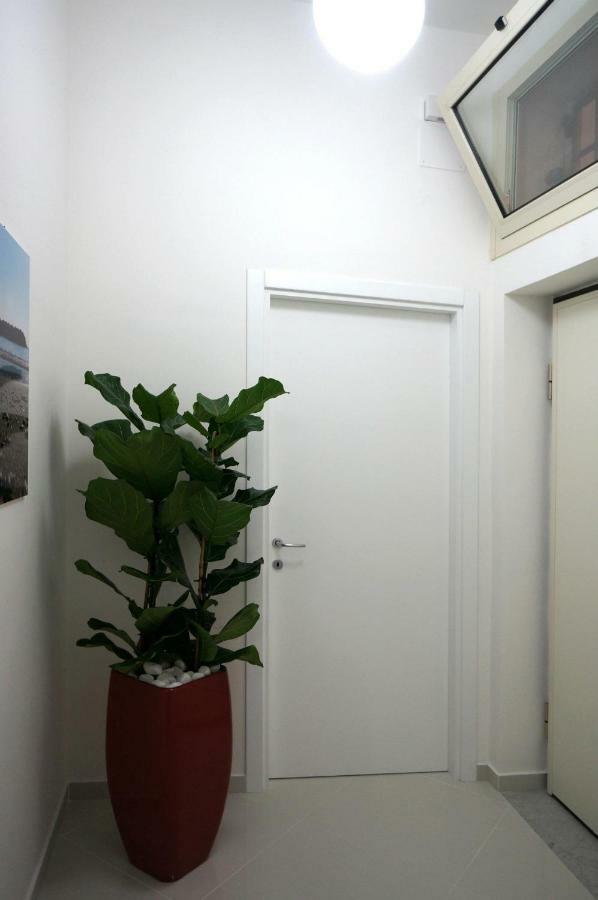 Al Porticciolo Bed and Breakfast Salerno Buitenkant foto
