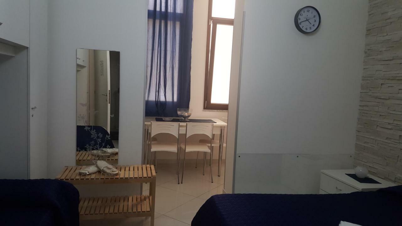 Al Porticciolo Bed and Breakfast Salerno Buitenkant foto