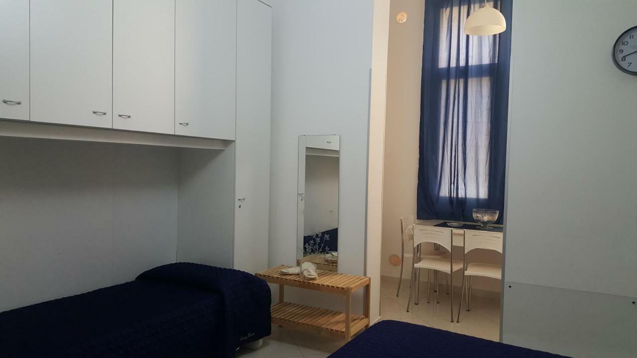 Al Porticciolo Bed and Breakfast Salerno Buitenkant foto