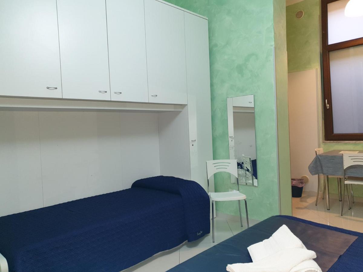 Al Porticciolo Bed and Breakfast Salerno Buitenkant foto