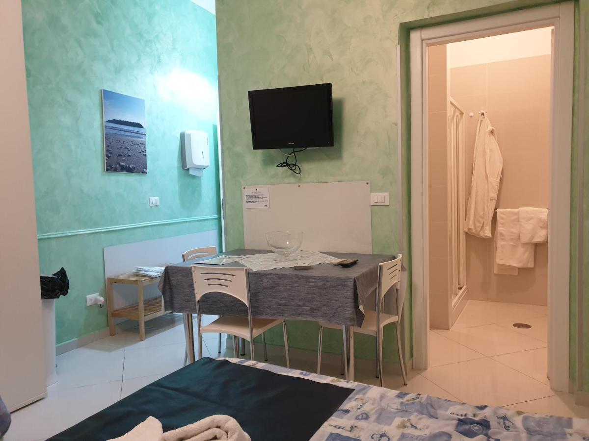 Al Porticciolo Bed and Breakfast Salerno Buitenkant foto
